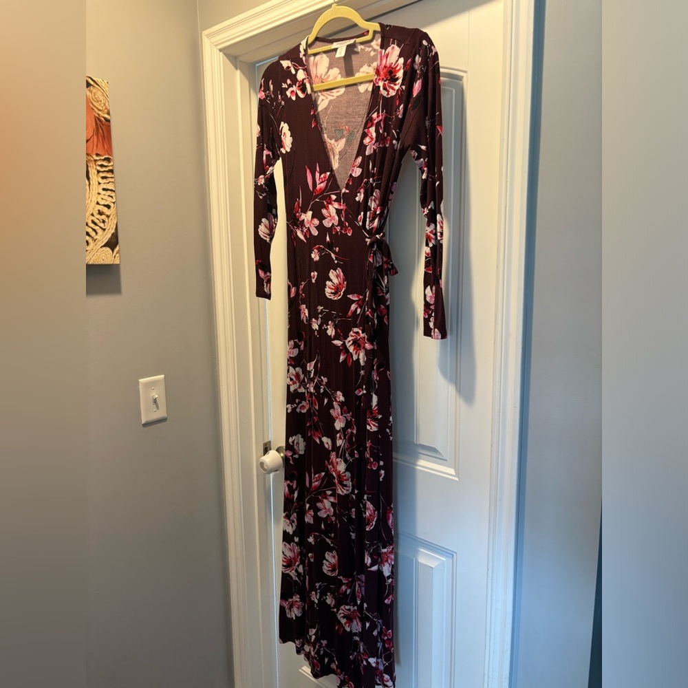 MOTHERHOOD MATERNITY - Maroon Floral Wrap Maternity Maxi Dress